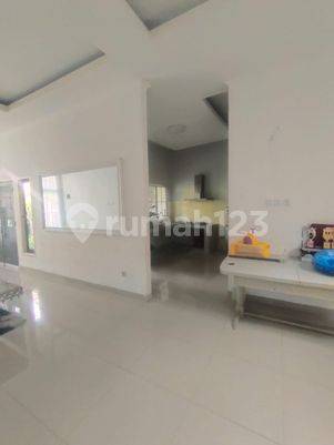 Rumah Cantik Murah Lokasi Taman Chrysant Bukit Cimanggu City