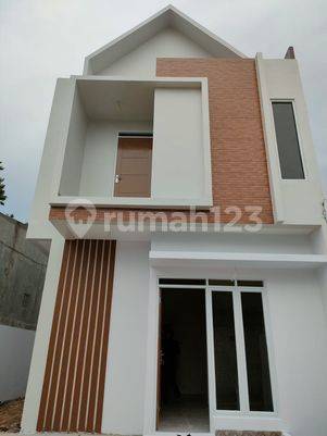 Rumah Mewah 2 Lantai Akses 2 Mobil Bebas Banjir Harga Terjangkau