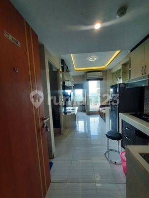 Apartemen 2br Puncak Cbd Sudah Termasuk Service Cas Mewah Interior Lengkap Dekat Gunungsari, Pakuwon Mall, Graha Famili Dian Istana Dekat Tol Dan Unesa