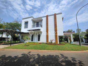 Rumah Hoek Layout Menawan 4 Kamar Siap Huni di The Icon M403