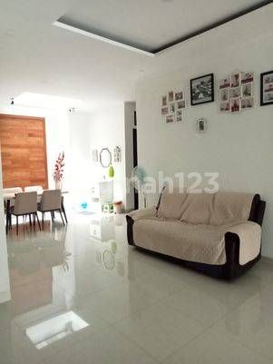 Dijual Rumah 2 Lantai di Melia Garden, Graha Bintaro