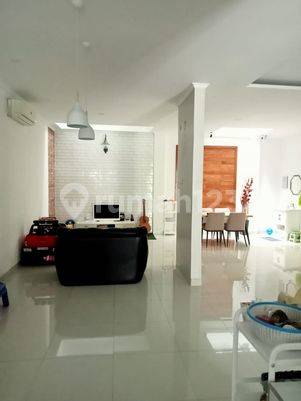 Dijual Rumah 2 Lantai di Melia Garden, Graha Bintaro