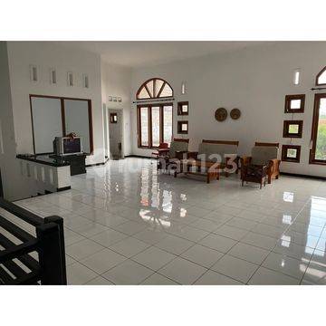 Rumah Mewah di Klentengsari Banyumanik Semarang, Dekat UNDIP