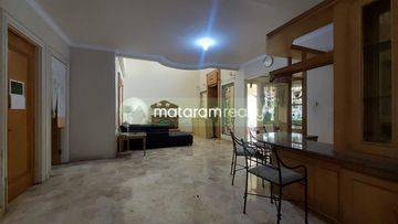 Rumah Lux Full Furnished Di Tubagus Ismail Dago, Untuk Rumah Tinggal