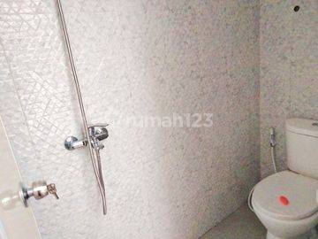 Rumah Bagus Furnished di Perum Ratihmaya, Malang