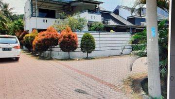 Rumah Cantik tingkat Taman Dhika