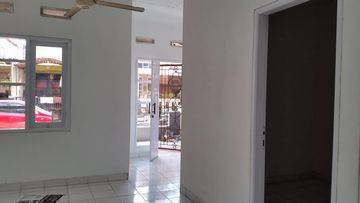 Di Sewakan Rumah 2 Lantai Dalam Cluster Taman Harapan Baru Bekasi