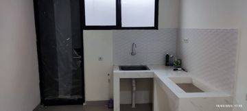 Di Sewakan Rumah 2 Lantai Di Cluster Lavesh Kota Harapan Indah Bekasi