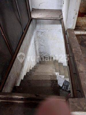Ruko 2 Lantai Ex Bengkel, di Pondok Ungu Permai Sektor V, Babelan, Bekasi