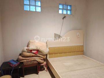 Rumah 2 Lantai Bagus Semi Furnished di Mekar Wangi Hook