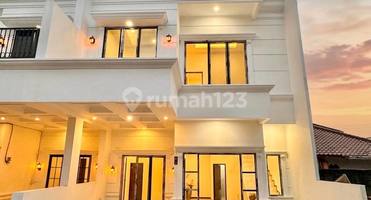 Rumah Mewah Siap Huni Akses Dekat Gerbang Tol Depok