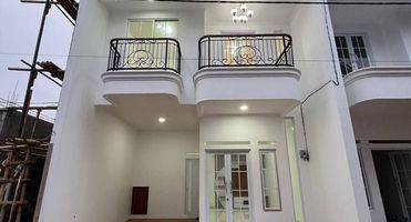 Rumah Mewah Furnished 800 Meter Ke Pintu Tol Di Depok