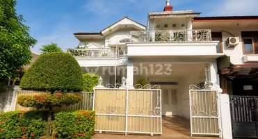 Rumah Cantik Banget Komplek Beji Depok Dekat Margonda dan Ui