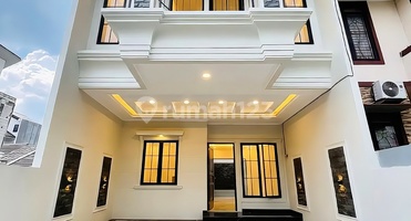 Rumah Nempel Al Azhar Gdc di Lengkapi Backyard
