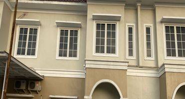 JUAL RUMAH VILLA MURAH MEDAN VILLA 2 LANTAI HANYA 600-JUTAAN SIAP HUNI LOKASI DI DAERAH MEDAN SUNGGAL KOMPLEK THE THAMES