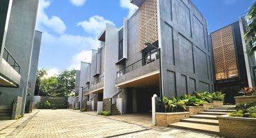 Luxe Court Permata Hijau