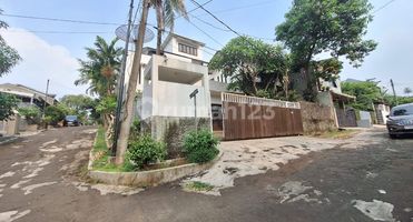 Desain Resort, Harga Bersahabat – Rumah Cantik Di Cinere
