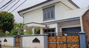 Dijual Rumah 2 Lantai Dekat Tsm Cibubur Bagus Posisi Hoek