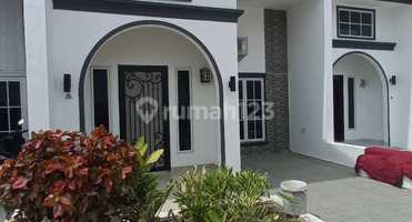 Rumah 2 Kamar Daerah Medan Sunggal Dekat Manhattan