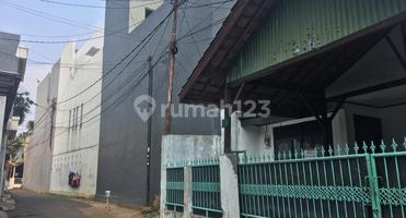 Rumah Butuh Renovasi Hanya Hitung Tanah Saja Lokasi Strategis Jakarta
