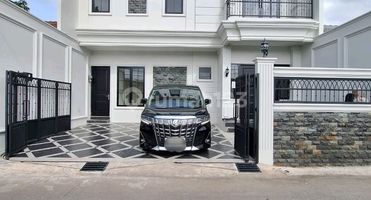 Rumah Sultan dengan Tanah yang Luas Banget Dekat Tol Cijago Depok