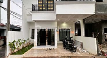 Rumah 2 Lantai Hanya 1.2 M Desain Mewah Dekat Pintu Tol Desari