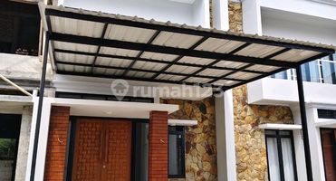 Rumah Bali Modern 2Lantai Bagus SHM Dekat Pintu Tol di Depok.
