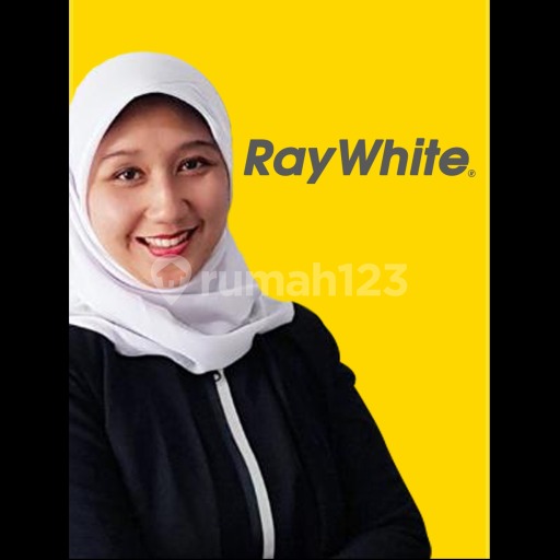 Arimbi Yunanda (Yuna)