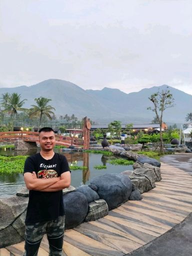 Tri Kurniawan