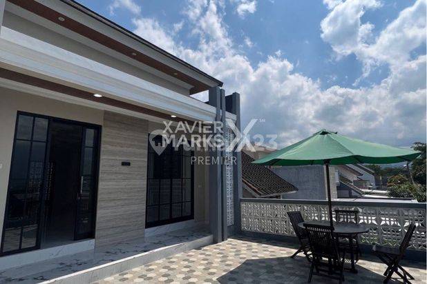 Rumah Modern Classic View Gunung di Sengkaling Malang