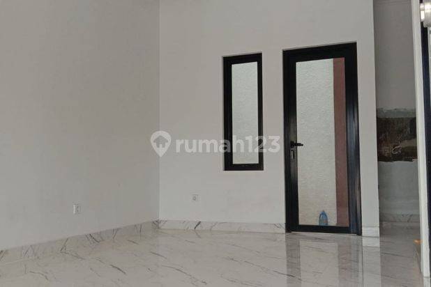 RUMAH BARU 3 KAMAR DEKAT GERBANG TOL DI JATIWARINGIN 