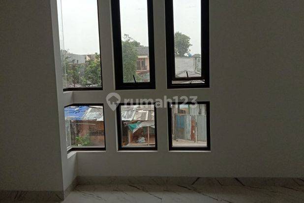 RUMAH BARU 3 KAMAR DEKAT GERBANG TOL DI JATIWARINGIN 