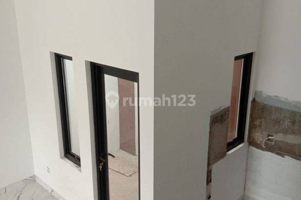 RUMAH BARU 3 KAMAR DEKAT GERBANG TOL DI JATIWARINGIN 