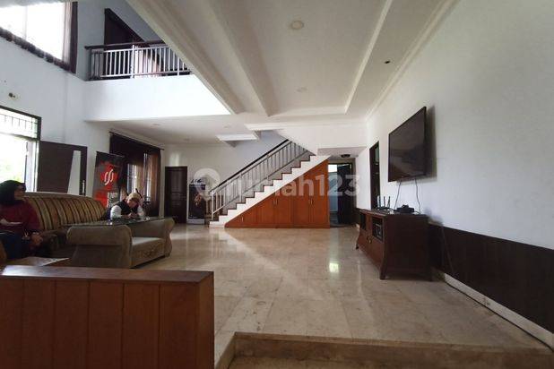 RUMAH KOKOH LOKASI STRATEGIS UNTUK USAHA DGN POOL DI PS.MINGGU