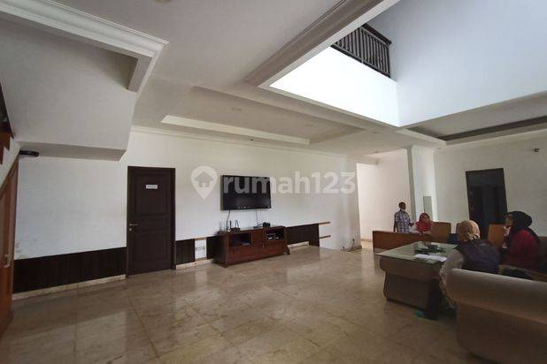 RUMAH KOKOH LOKASI STRATEGIS UNTUK USAHA DGN POOL DI PS.MINGGU