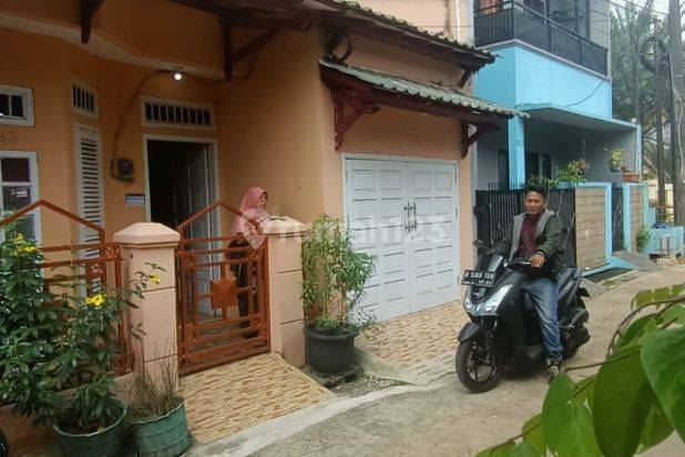 RUMAH SECONDARY SEMI FURNISH 4 KAMAR DALAM PERUMAHAN DI GALAXY 