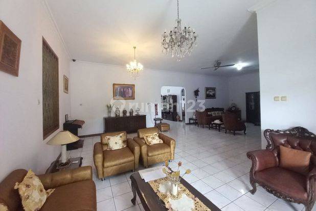 RUMAH LUAS & TERAWAT 4 KAMAR DALAM PERUMAHAN ELIT DI BILLYMOON