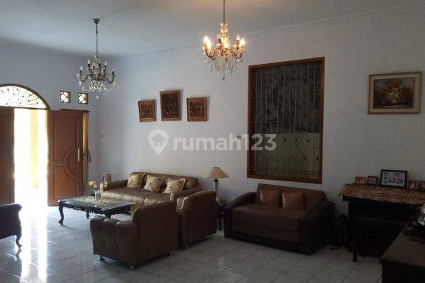 RUMAH LUAS & TERAWAT 4 KAMAR DALAM PERUMAHAN ELIT DI BILLYMOON