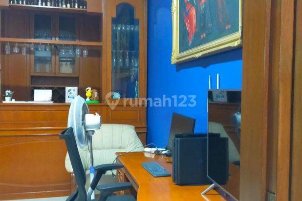 RUMAH HOOK TERAWAT 5 KAMAR DLM PERUMAHAN BILLYMOON PONDOK KELAPA 