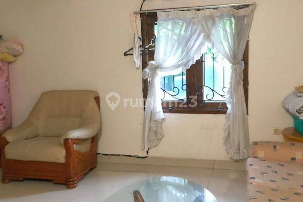 RUMAH HOOK TERAWAT 5 KAMAR DLM PERUMAHAN BILLYMOON PONDOK KELAPA 