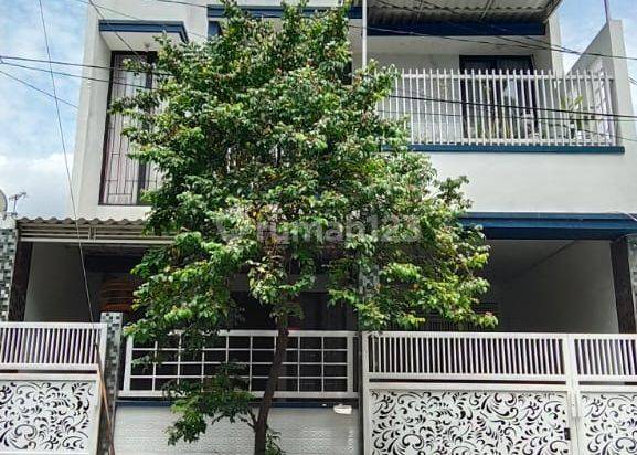Rumah 2 Lantai Bagus di Perum Grand Deltasari, Waru Sidoarjo
