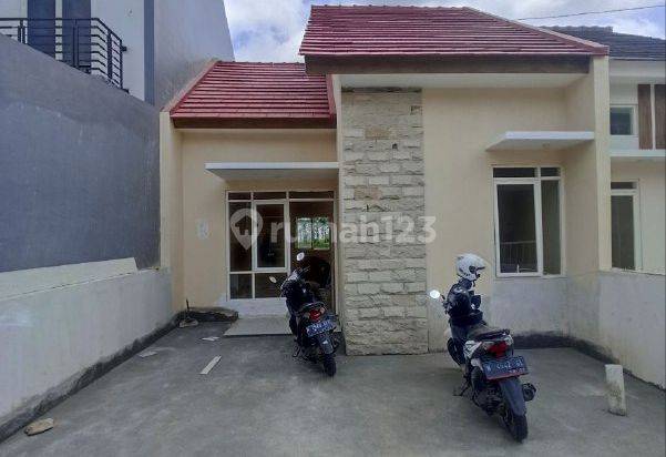 Rumah Modern Minimalis Murah Dekat Bandara Malang