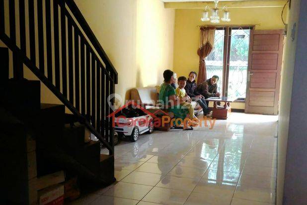 Rumah di Bojongsoang SHM 2 Lantai 5 Kamar Tidur