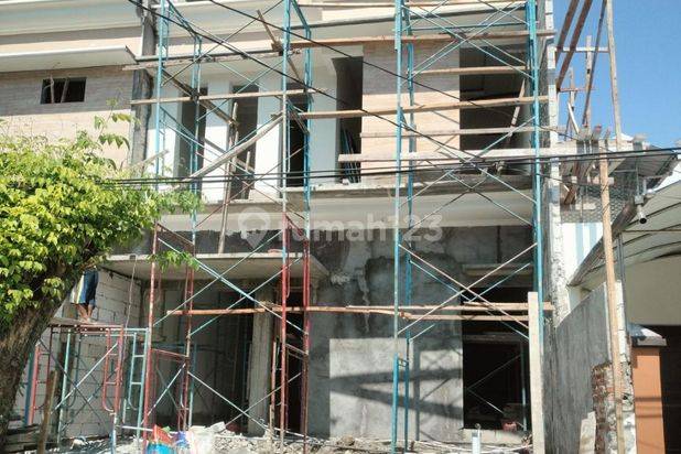 Dijual Rumah Baru Manyar Kertoadi