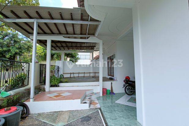 Rumah tengah kota Semarang ada view bagus siap huni dekat kampus Undip dekat tol dijual di Bukit sari Semarang selatan