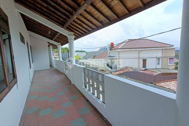 Rumah tengah kota Semarang ada view bagus siap huni dekat kampus Undip dekat tol dijual di Bukit sari Semarang selatan