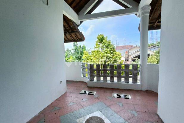 Rumah tengah kota Semarang ada view bagus siap huni dekat kampus Undip dekat tol dijual di Bukit sari Semarang selatan