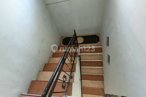Rumah tengah kota Semarang ada view bagus siap huni dekat kampus Undip dekat tol dijual di Bukit sari Semarang selatan