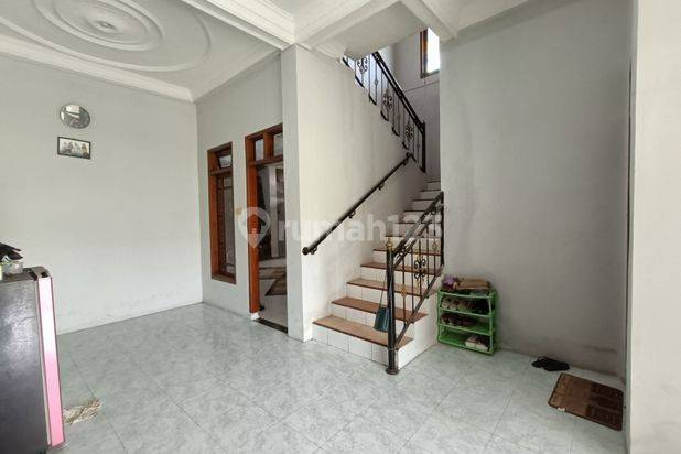 Rumah tengah kota Semarang ada view bagus siap huni dekat kampus Undip dekat tol dijual di Bukit sari Semarang selatan