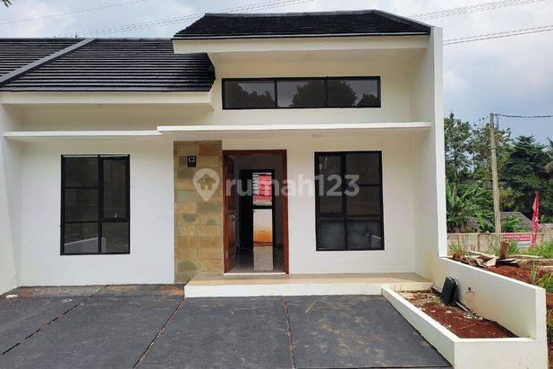 Rumah siap huni di dekat stasiun kereta api Bojong gede